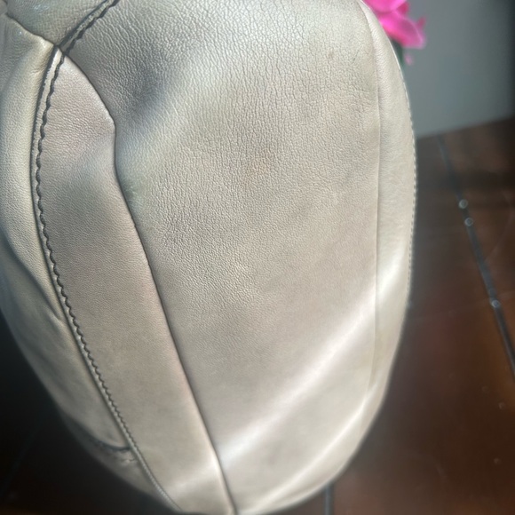 Burberry Calfskin shoulder bag. Authentic - Picture 5 of 16